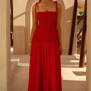 MAEVA
Club L London
Red Square-Neck Fishtail Maxi Dress With Ruched Detailing